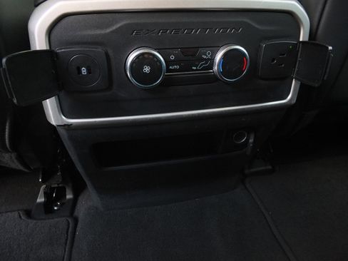 Used 2024 Ford Expedition Max XLT AWD/4WD image 19