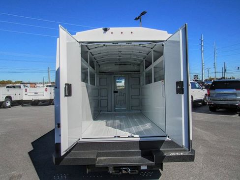 New 2025 Chevrolet Express 3500 w/ Power Convenience Package image 11