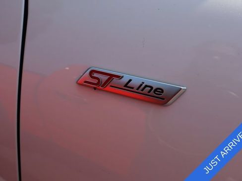 Used 2023 Ford Escape ST-Line w/ Tech Pack #1 FWD image 8