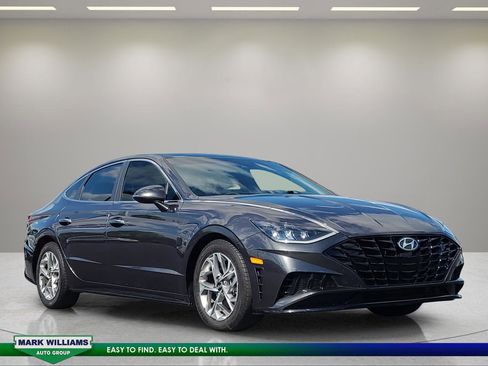 Used 2020 Hyundai Sonata SEL w/ Premium + Sunroof Package FWD image 1