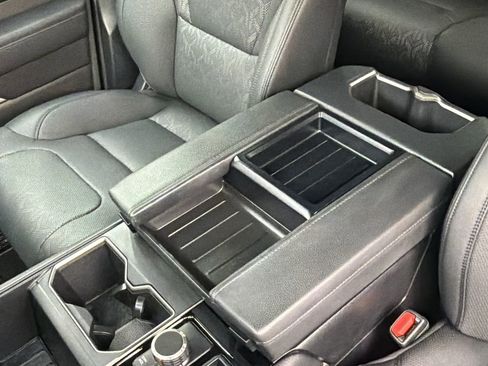 Used 2024 Toyota Tundra Limited image 25