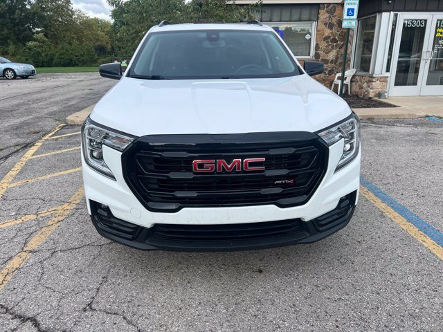 Used 2023 GMC Terrain AT4 w/ LPO, Floor Liner Package AWD/4WD image 2
