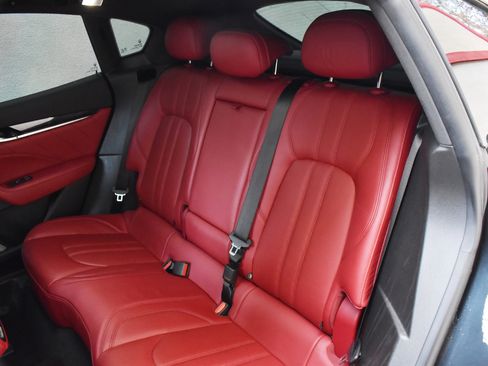 Used 2021 Maserati Levante S GranSport image 25