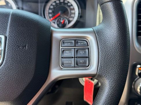 Used 2021 RAM 1500 Classic SLT AWD/4WD image 19