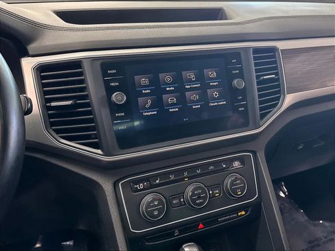 Used 2019 Volkswagen Atlas SE w/ Panoramic Sunroof Package AWD/4WD image 11