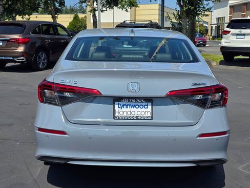 Used 2024 Honda Civic Touring image 14