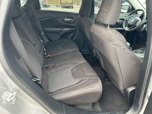 Used 2020 Jeep Cherokee Latitude image 29