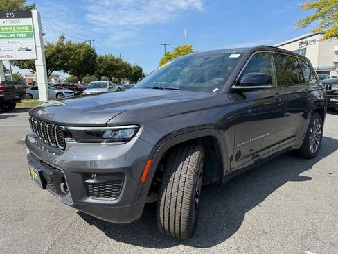 New 2025 Jeep Grand Cherokee Overland w/ Luxury Tech Group IV image 3