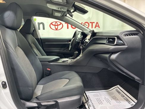 Used 2023 Toyota Camry LE FWD image 12