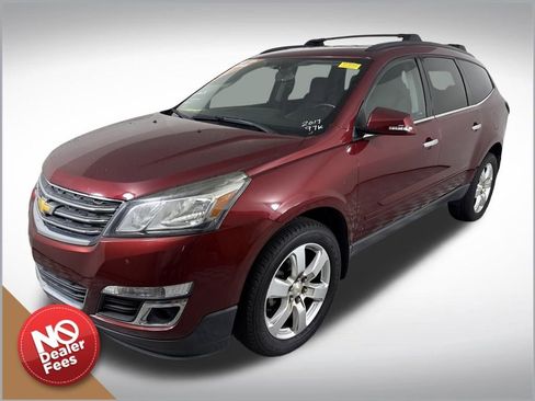 Used 2017 Chevrolet Traverse LT w/ Style and Technology Package image 8
