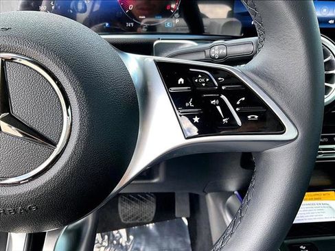 New 2026 Mercedes-Benz GLB 250 image 21
