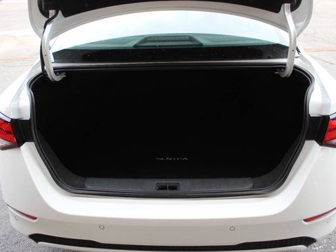 Used 2025 Nissan Sentra SV FWD image 13