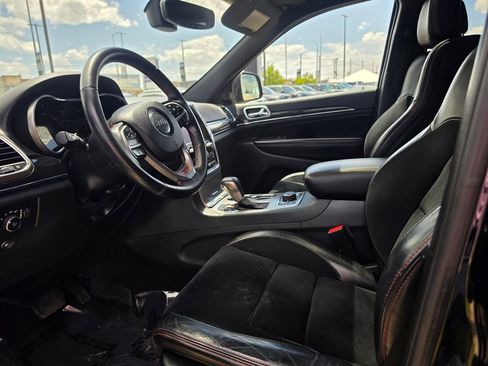Used 2018 Jeep Grand Cherokee Trailhawk AWD/4WD image 9
