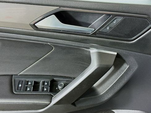 Used 2023 Volkswagen Tiguan SE FWD image 22