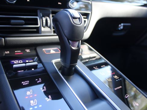 New 2026 Porsche Macan S AWD/4WD image 22