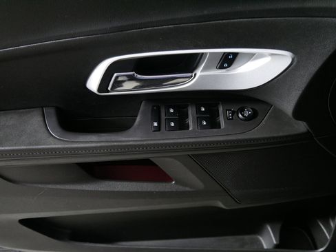 Used 2013 Chevrolet Equinox LS image 19