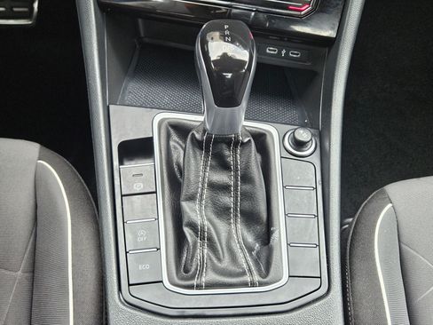 Used 2025 Volkswagen Jetta Sport FWD image 23