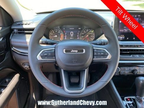Used 2022 Jeep Compass Trailhawk AWD/4WD image 20