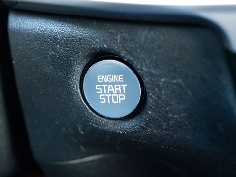 Certified 2025 Kia Sorento S image 29