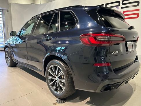 Used 2022 BMW X5 xDrive40i w/ M Sport Package AWD/4WD image 6