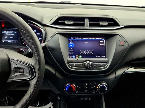 Used 2021 Chevrolet TrailBlazer LT image 17