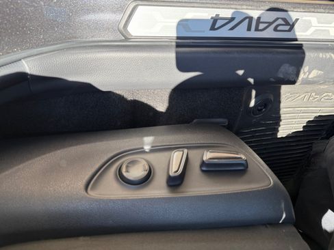 Used 2023 Toyota RAV4 XLE AWD/4WD image 14