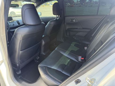Used 2017 Honda Accord Sport Special Edition image 23