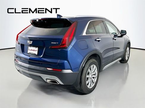 Used 2022 Cadillac XT4 Premium Luxury image 6