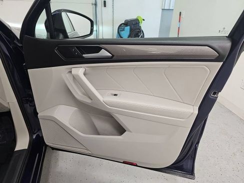 Used 2023 Volkswagen Tiguan SE w/ Panoramic Sunroof Package AWD/4WD image 35