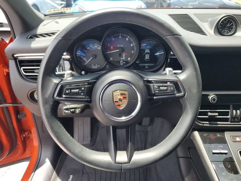 Used 2025 Porsche Macan AWD/4WD image 19