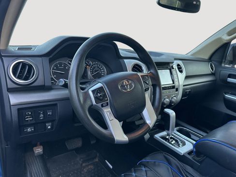 Used 2017 Toyota Tundra SR5 w/ SR5 Upgrade Package RWD image 10