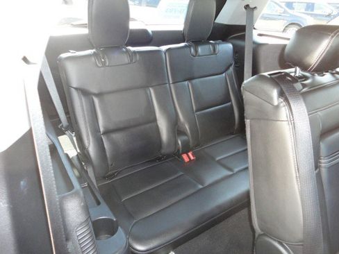 Used 2023 Ford Explorer XLT w/ Equipment Group 202A image 18