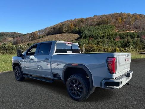 Used 2024 GMC Sierra 2500 AT4 w/ AT4 Premium Plus Package image 5