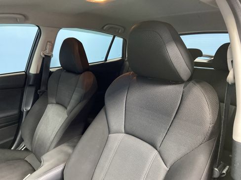 Used 2019 Subaru Impreza 2.0i Premium image 8