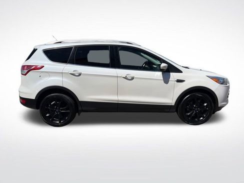 Used 2016 Ford Escape Titanium w/ Equipment Group 301A AWD/4WD image 11