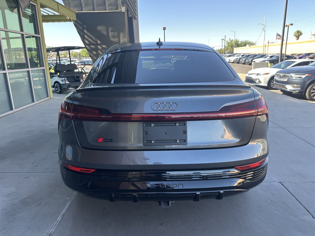 Used 2024 Audi Q8 e-tron Premium Plus w/ Premium Plus Package AWD/4WD image 18
