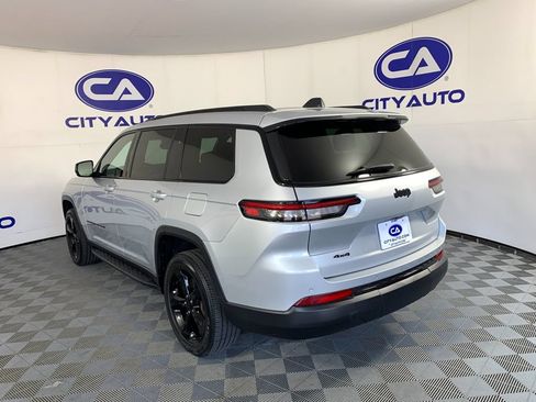 Used 2023 Jeep Grand Cherokee L Laredo AWD/4WD image 5