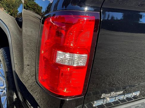 Certified 2018 GMC Sierra 1500 SLE w/ SLE Value Package image 20