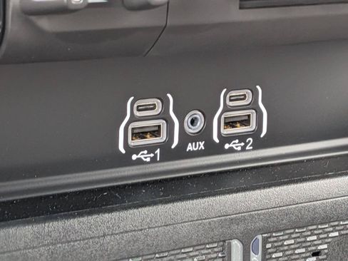 New 2026 RAM 2500 Big Horn AWD/4WD image 14