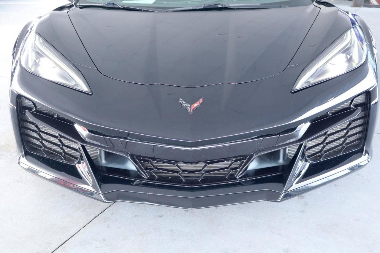 Used 2023 Chevrolet Corvette Z06 RWD image 17