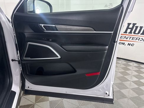 Used 2022 Kia Telluride EX w/ EX Premium Package image 30