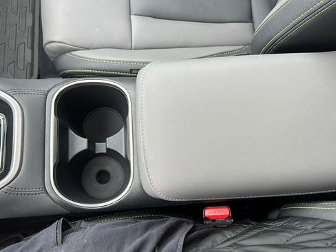 Used 2025 Subaru Outback Onyx Edition image 23