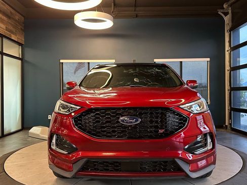 Used 2019 Ford Edge ST w/ Equipment Group 401A image 8