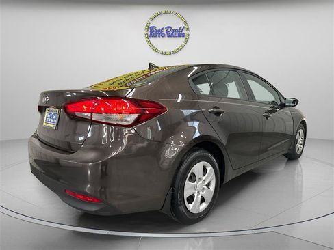Used 2018 Kia Forte LX FWD image 5