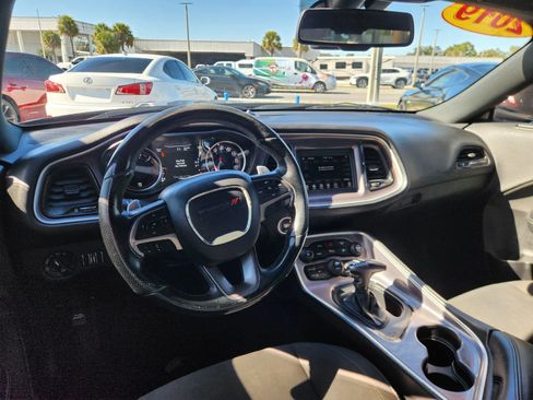 Used 2019 Dodge Challenger R/T image 13