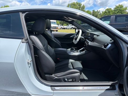 Used 2024 BMW 430i xDrive Coupe w/ M Sport Package AWD/4WD image 33