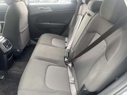 Used 2023 Kia Sportage LX image 16