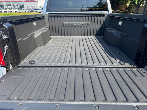 Used 2025 Toyota Tacoma TRD Sport AWD/4WD image 17