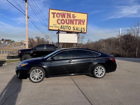 Used 2013 Toyota Avalon Limited image 4