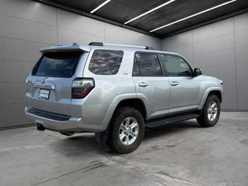 Used 2020 Toyota 4Runner SR5 Premium AWD/4WD image 5